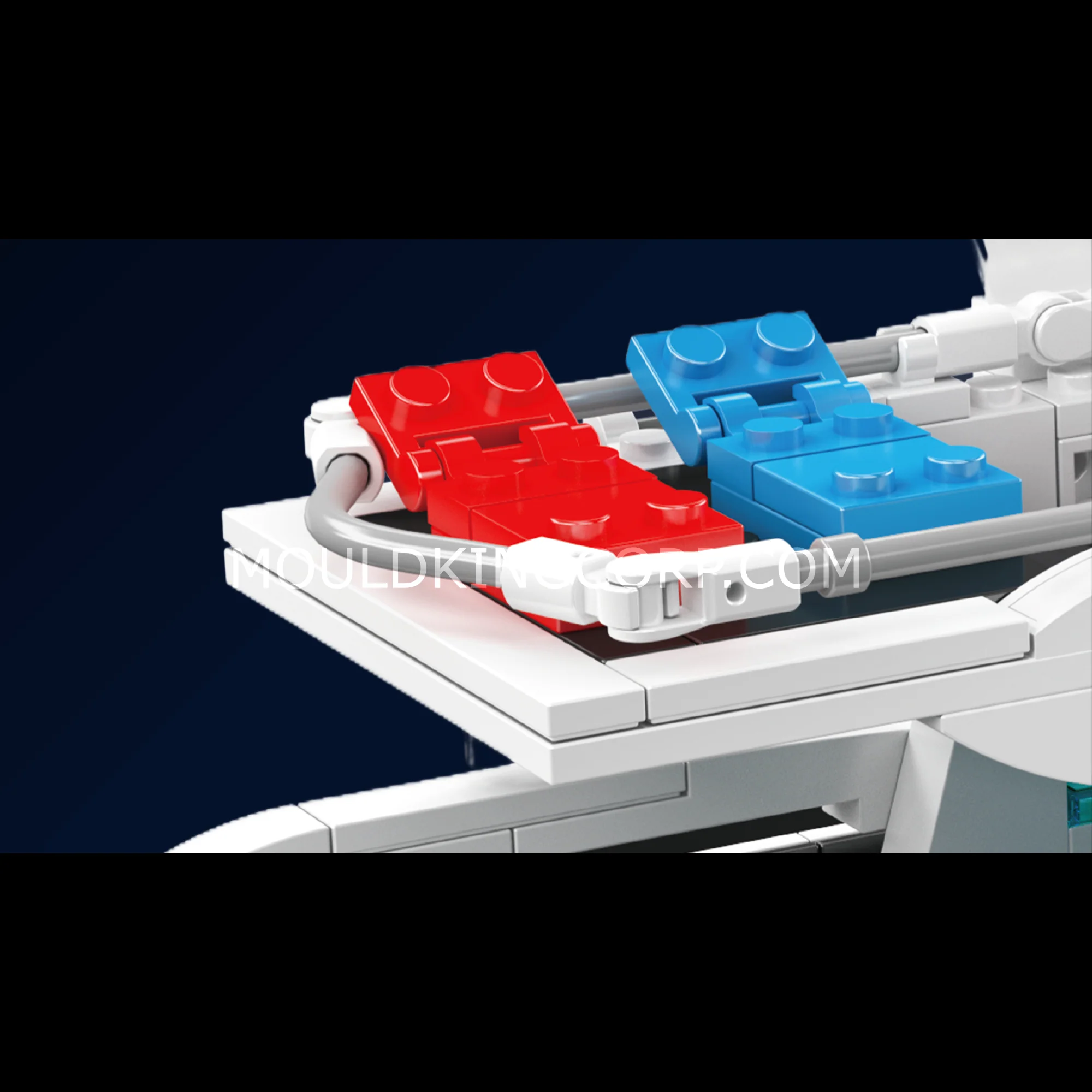 Mould King 10218 White Dolphin Yacht Building Set | 857 Pcs - Image 3