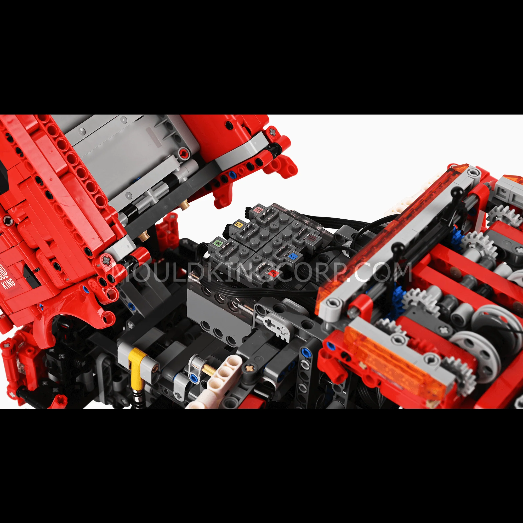 Mould King 17027 Remote Controlled Fire & Rescue Truck Building Set | 4,883 Pcs - Image 4