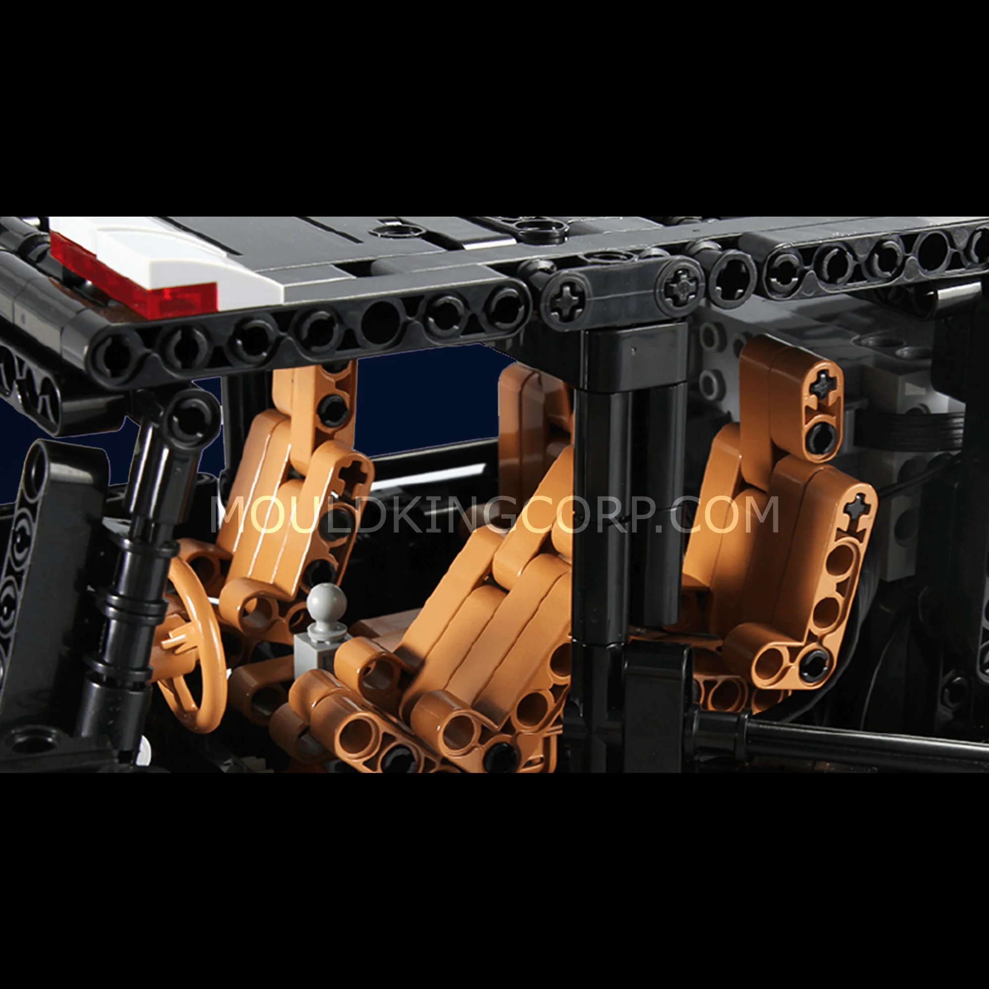 Mould King 13070 G65 Wagon Remote Controlled Car Model Building Kit | 1,641 PCS - Image 3